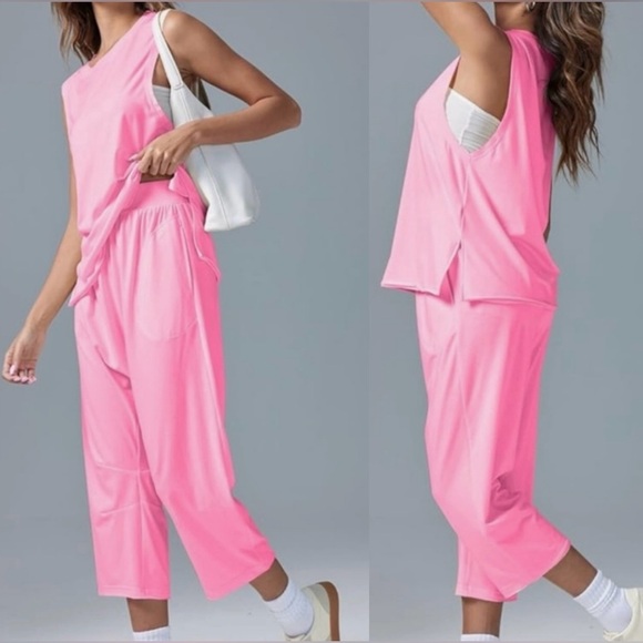 NEW Women’s 2 Piece Relaxed Set Sleeveless Top/Wide Leg Harem Pant Pink Medium - Picture 1 of 9